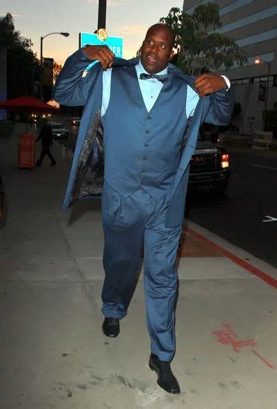 PHOTOS: Shaq Goes Big & Blue in this 1970’s suit on the red carpet | 93 ...