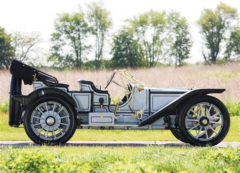 1910 American Underslung Traveler | Classic cars vintage, Unique cars, Antique cars