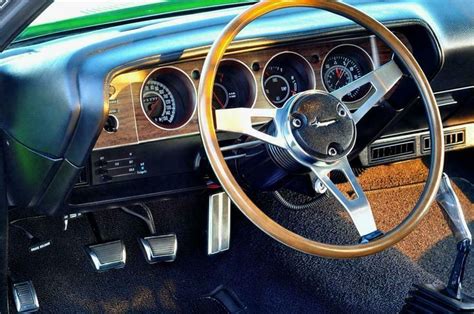 1971 PLYMOUTH HEMI CUDA CUSTOM RE-CREATION - Interior - 112658