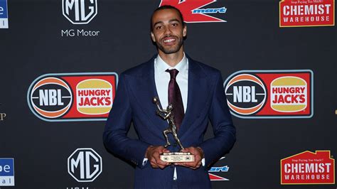 Xavier Cooks wins NBL23 MVP award - YouTube