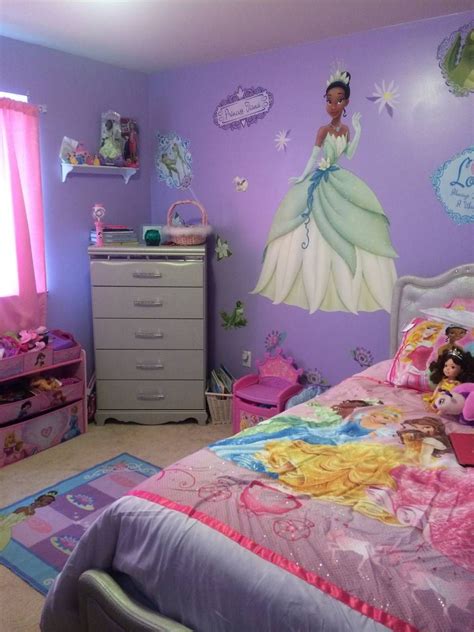 Tiana Backdrop Bedroom - Decoist | Princess room decor, Disney princess room, Disney princess ...