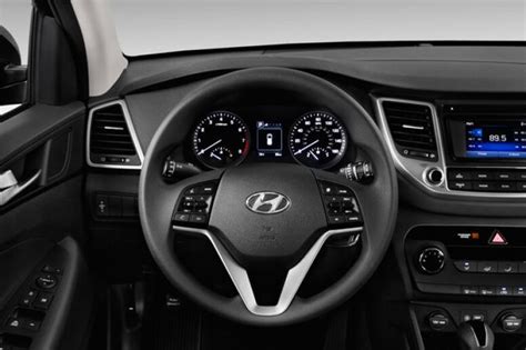 2018 Hyundai Tucson: 114 Interior Photos | U.S. News