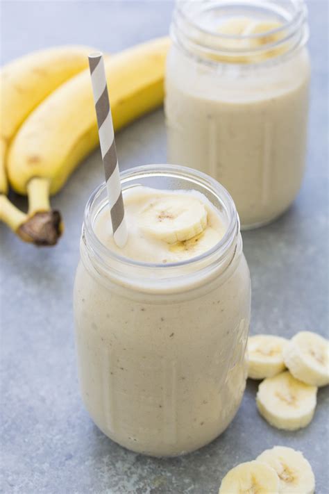 Banana Smoothie - Simple & Healthy!