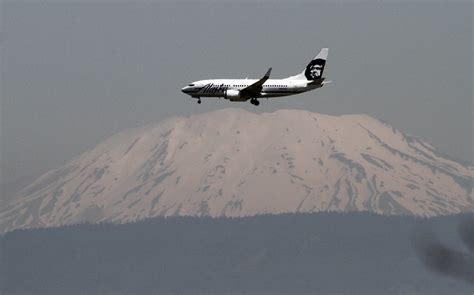 Alaska Air offers charter flight for solar eclipse viewing | AP News