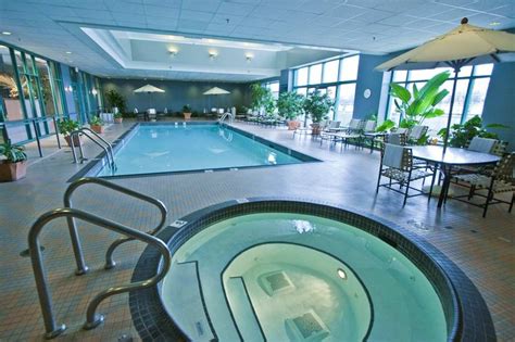 Embassy Suites Chicago - Lombard/Oak Brook - 1 Reviews - 707 E ...