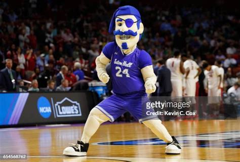 Seton Hall Mascot Photos and Premium High Res Pictures - Getty Images