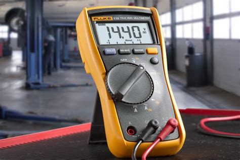 Fluke 115 True-RMS Digital Multimeter | Fluke