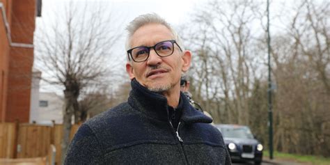 Gary Lineker issues fresh statement on refugees as he hails BBC return