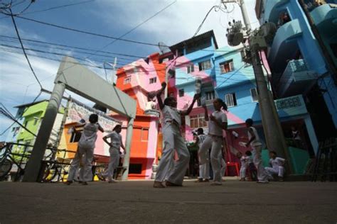 Brilliant Favela Paintings Energize Neighborhoods!