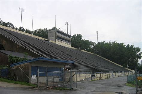 FPM: A brief history of UConn football, the I-AA years (part two) - The UConn Blog