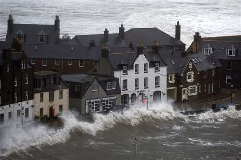 Storm Babet Hammers Scotland With Warnings of Risk to Life - Bloomberg