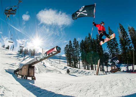 Boreal Mountain first California ski resort to open