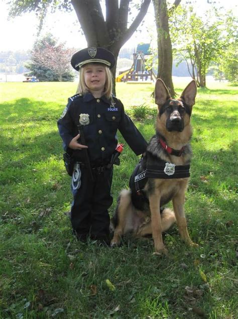 Police officer & K-9 officer costume, halloween | Pet halloween costumes, Big dog halloween ...