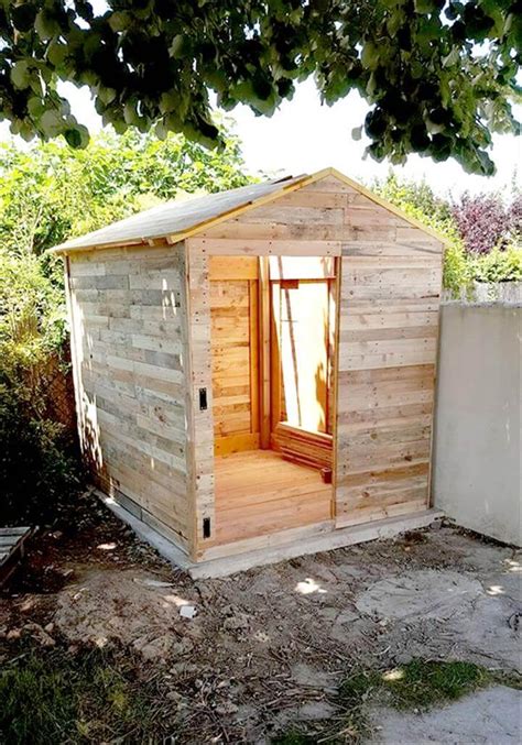 Pallet Garden Shed or Cabin - Easy Pallet Ideas