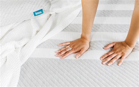 Shop the Leesa Mattress | Over 14,000+ 5-Star Reviews