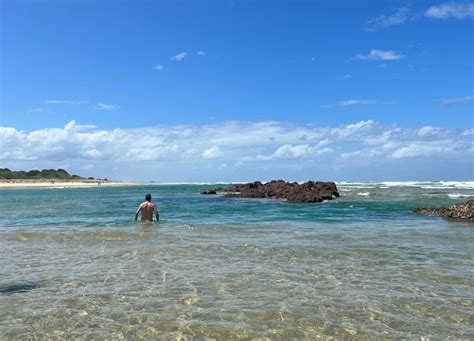 Must see: Red Rock Beach, NSW - Camps Australia Wide