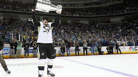 Crosby's minor hockey coach wants street renamed in his honour ...