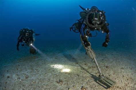 Archeosub: eccezionale recupero nel luogo della battaglia delle Egadi ...