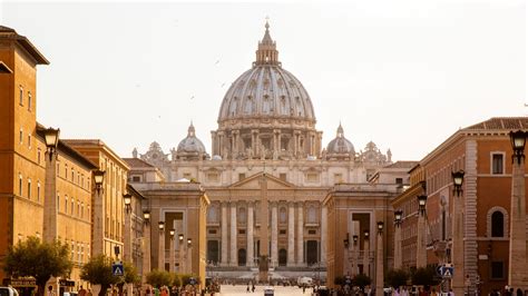 St. Peter's Basilica, Rome, Italy - Landmark Review | Condé Nast Traveler