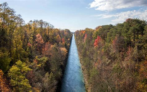 Top 10 Hiking Trails in Niagara: Best Niagara Hikes in the Region [2023 ...