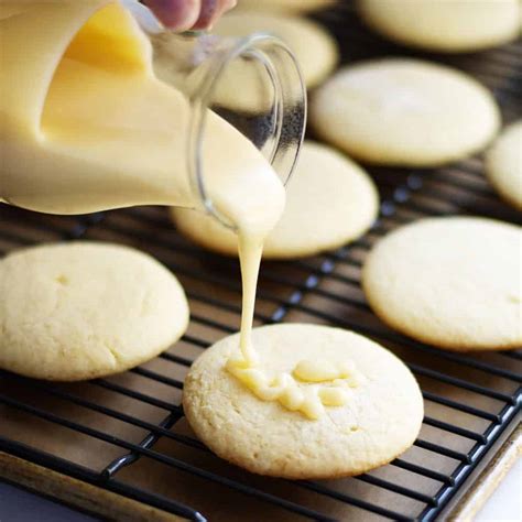 Easy Sugar Cookie Icing (without Corn Syrup) - Pinch and Swirl