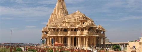 Dwarkadhish Temple History - Where the Lord Walked Away With His ...