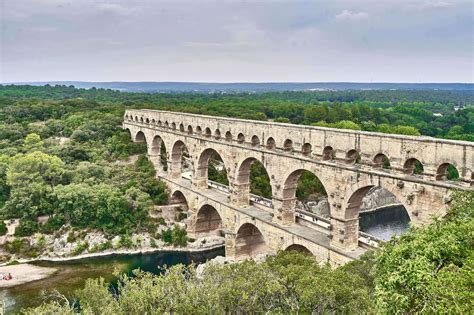 Pont du Gard Walking Trail, See the Masterpiece of Ancient Architecture - My Magic Earth