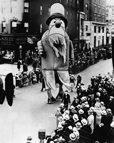 Photos: On this day in 1924, the first Macy's Thanksgiving Day Parade ...