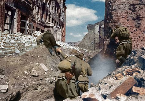 Soviet troops make their way through the rubble of Stalingrad, 1942 : r/wwiipics