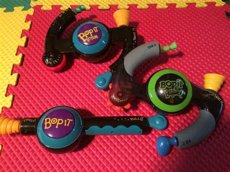 3 Vintage Bop It - Bop It Extreme & Extreme 2 Electronic Games ...