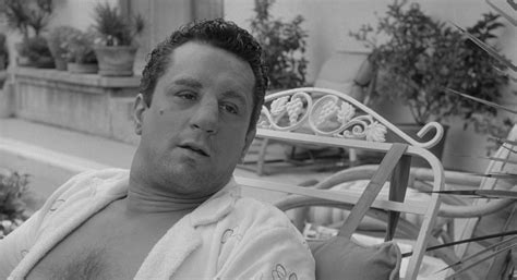 Robert De Niro gained 60 pounds to play the older Jake LaMotta in "Raging Bull" (1980) | Robert ...