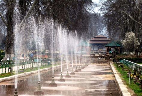 Shalimar Bagh in Srinagar | Times of India Travel