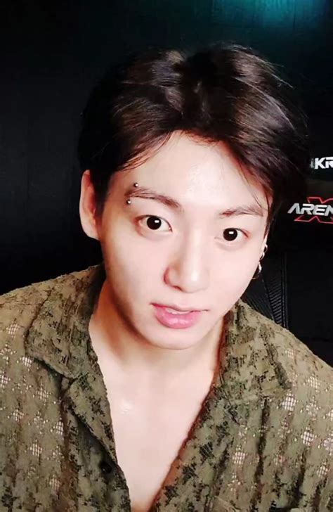 BTS's Jungkook Puts The Mystery To Rest And Confirms His Eyebrow ...