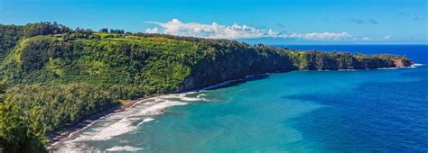 Pololu Valley Hike and Black Sand Beach | Big Island Guide