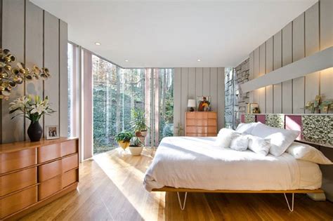 24 Mid-Century Modern Bedroom Decorating Ideas