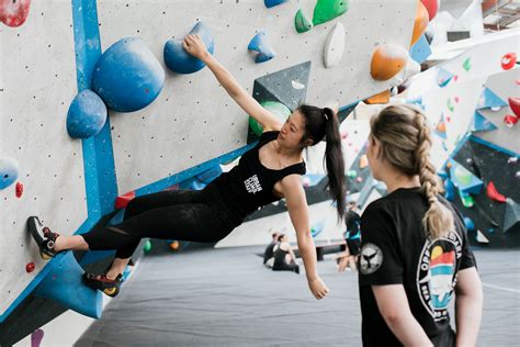 How To Start: Bouldering