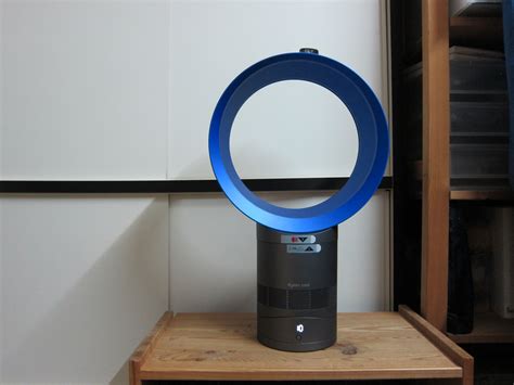 Dyson AM06 Desk Fan 25cm (Iron/Blue) « Blog | lesterchan.net