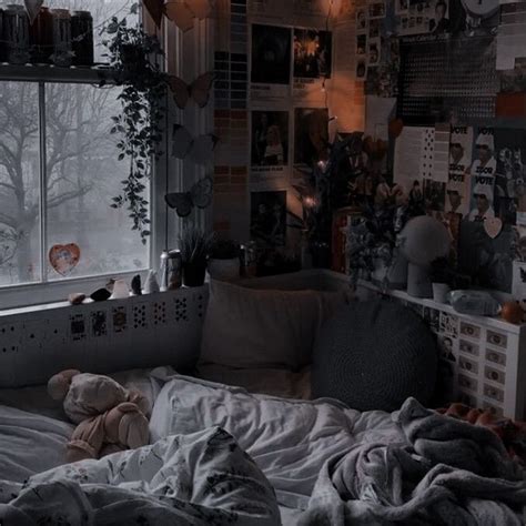 Dark Aesthetic Room | Idee camera da letto ragazza, Idee camera da ...