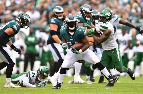 Eagles Easily Blast Jets As Two-Touchdown Favorite