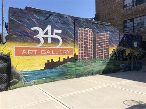 Chicago murals: West Side cop uses his art gallery to urge kids to ...