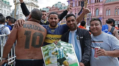 Diego Maradona: Thousands bid farewell as Argentina grieves – A2Z Facts