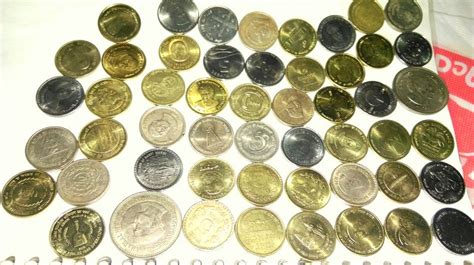 INDIAN RECORDS: COLLECTION OF 52 DIFFERENT TYPES OF 5 RUPEES COIN