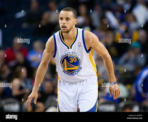 Stephen curry 3 point hi-res stock photography and images - Alamy