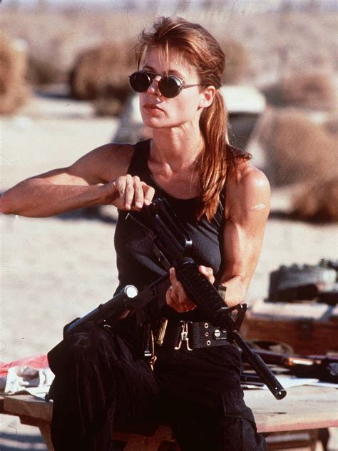 Linda Hamilton in Terminator 2 was my bisexual awakening : r/ladyladyboners