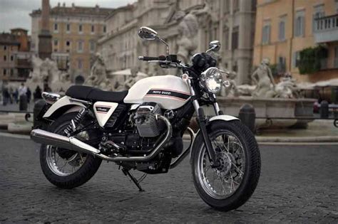 MOTO-GUZZI V7 CLASSIC (2008-on) Review, Specs & Prices | MCN