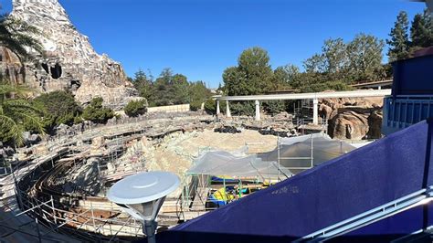 New Photos Show Finding Nemo Submarine Area Is Completely Drained! - Inside the Magic