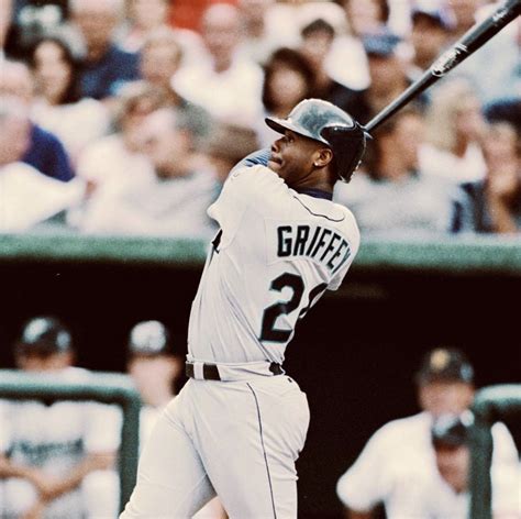 Ken Griffey jr had the smoothest swing. Ken Griffey Jr., Swing, Junior ...