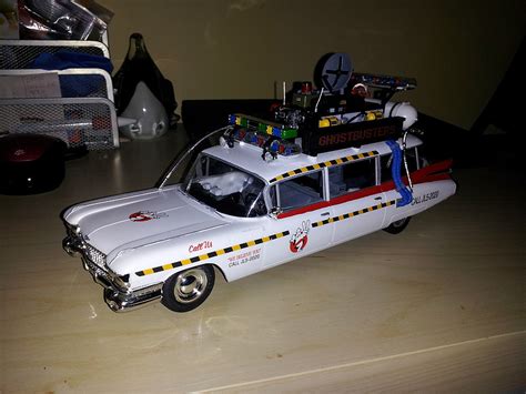 GHOSTBUSTERS Ecto-1A -- Plastic Model Car Kit -- 1/25 Scale -- #750 pictures by mholmes708