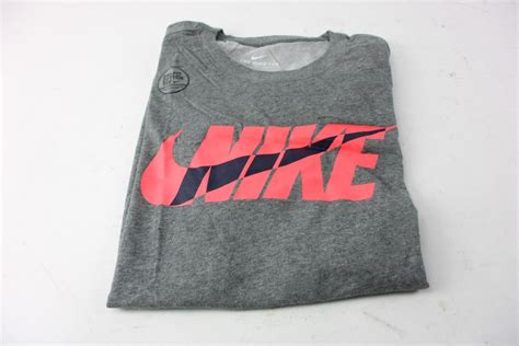 Nike Men's Clothing Lot, 2 Pieces | Property Room