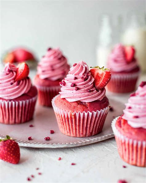 Vegan Strawberry Cupcakes - Rainbow Nourishments